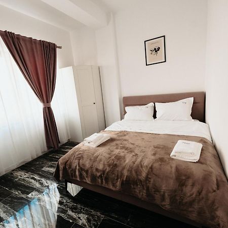 Luxury Cozy Apartments Suceava Buitenkant foto
