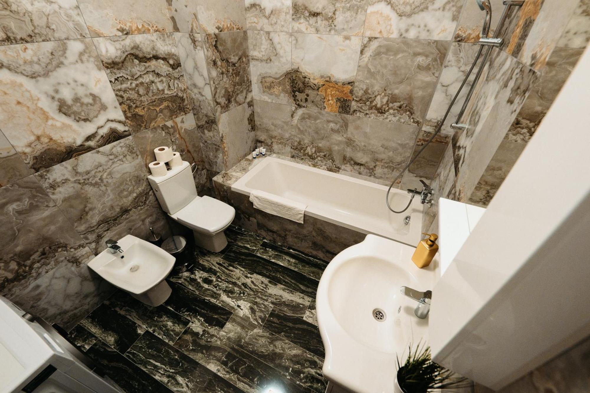 Luxury Cozy Apartments Suceava Buitenkant foto
