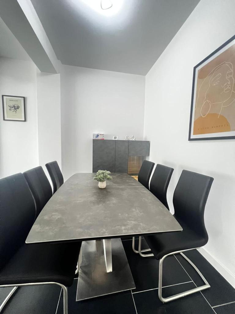 Luxury Cozy Apartments Suceava Buitenkant foto