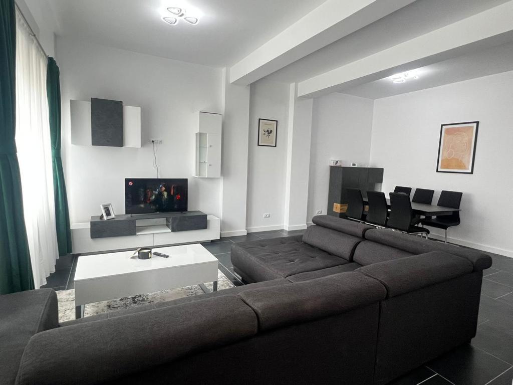 Luxury Cozy Apartments Suceava Buitenkant foto
