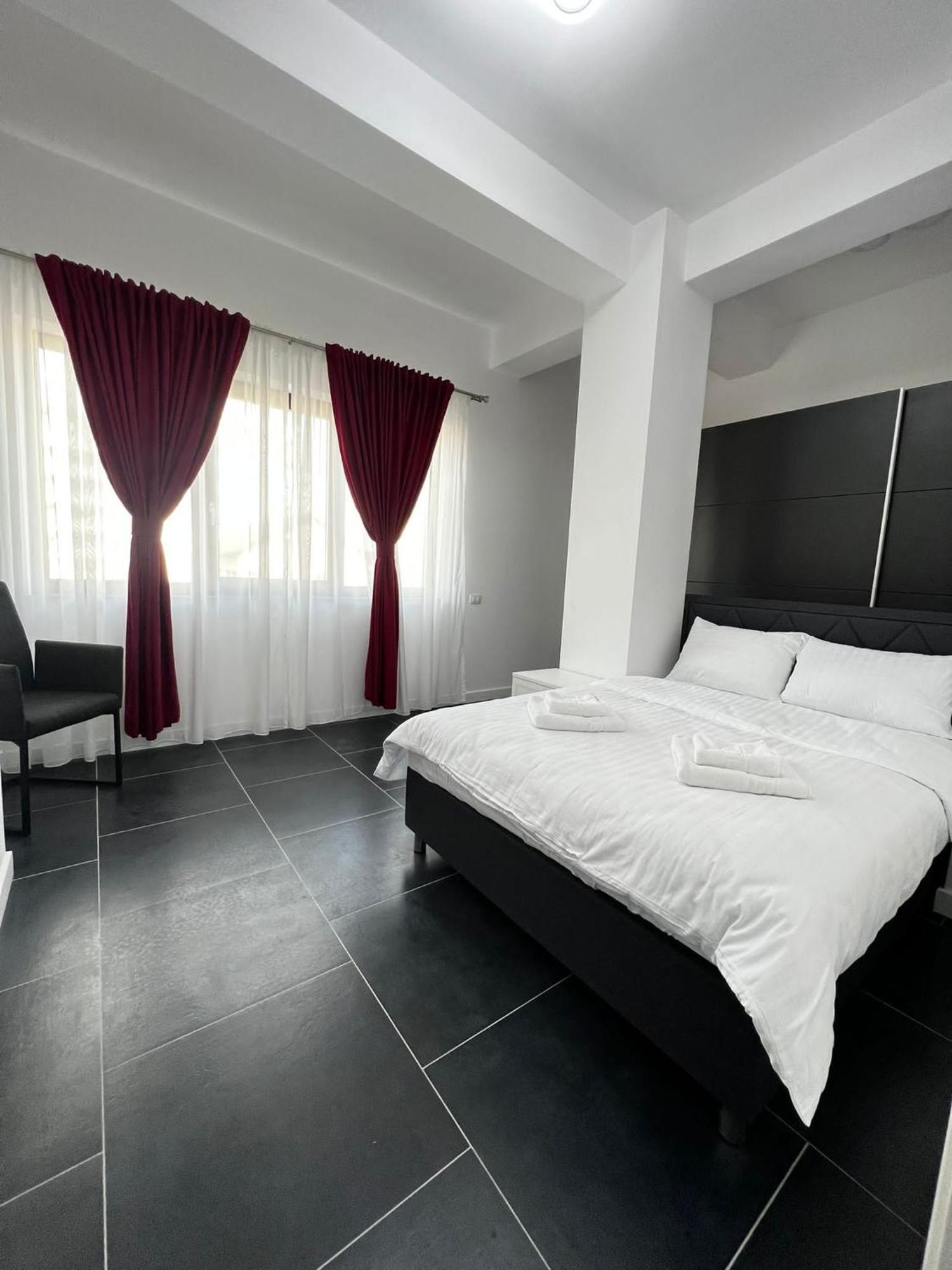 Luxury Cozy Apartments Suceava Buitenkant foto